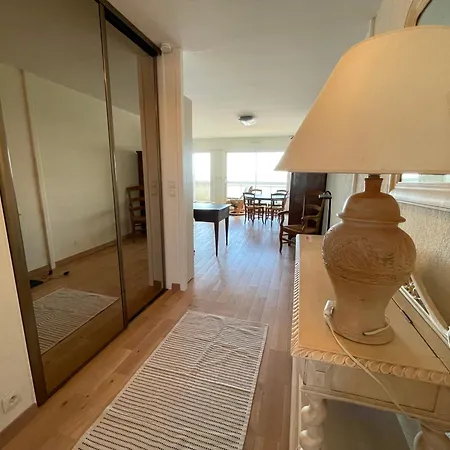 Spacious Bay View Floor 9 Parking 아파트 *